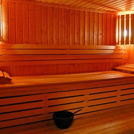 Spacious In With Sauna *